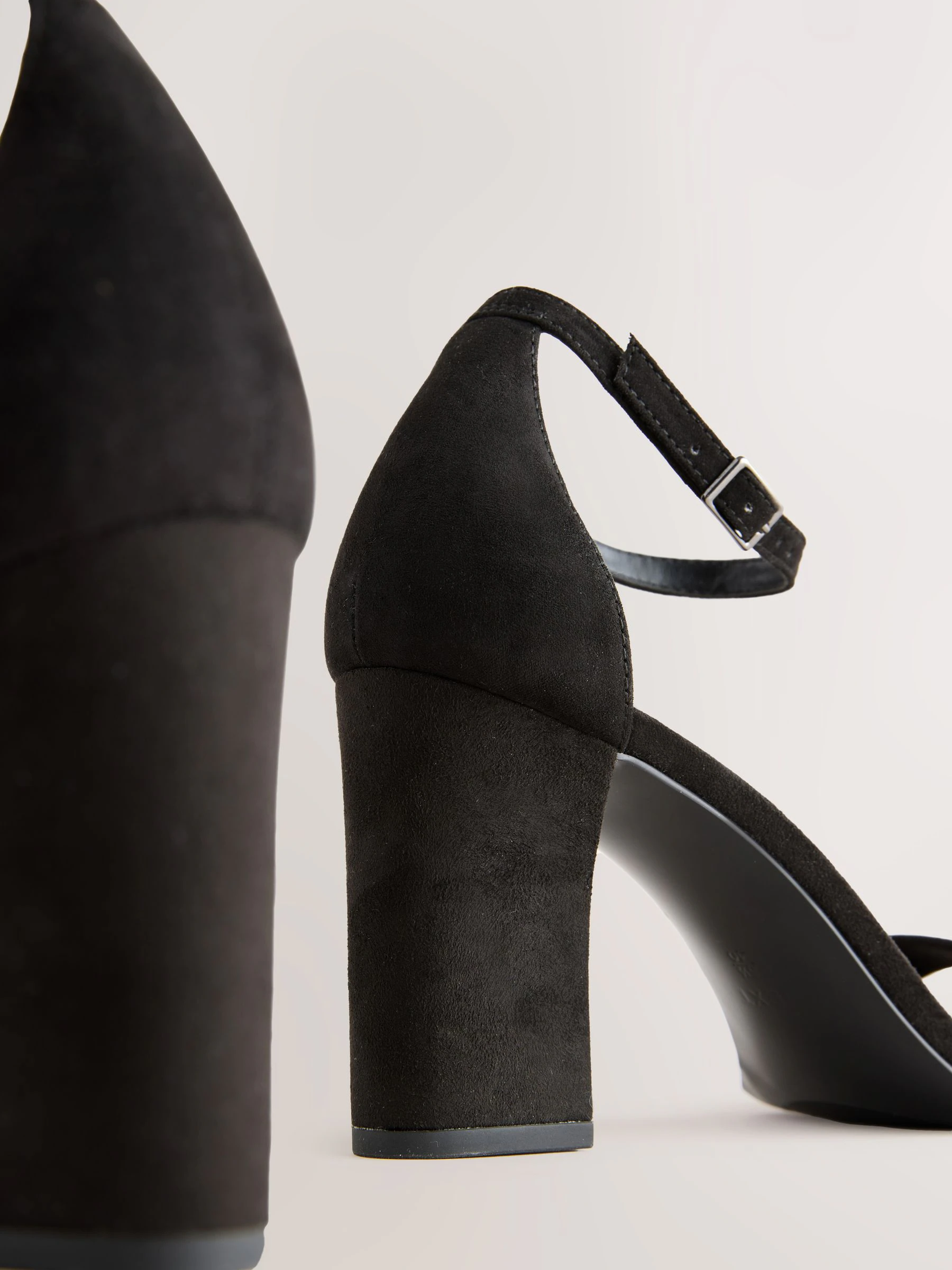 Zwart - Sandalen met blokhak