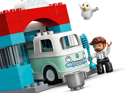 LEGO Parkeergarage en wasstraat (10948)