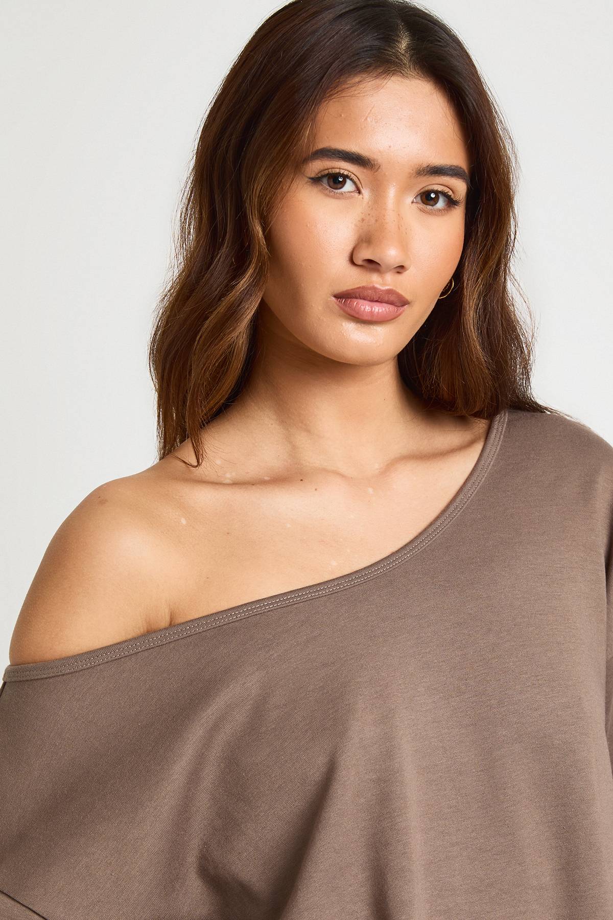 boohoo Sweat-shirt Interlock Épaules Dénudées