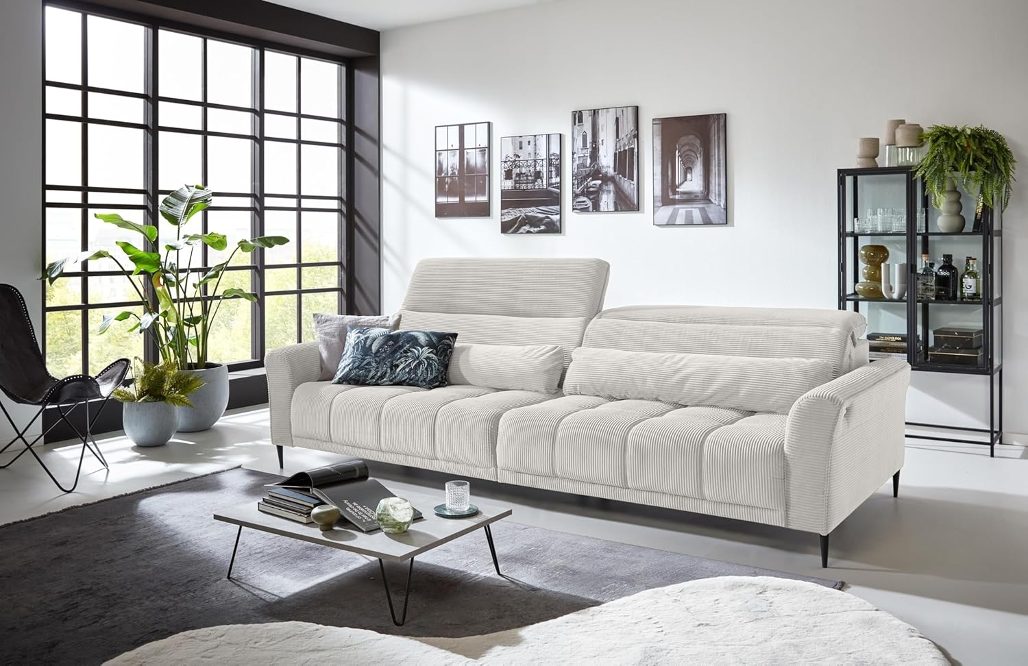 Big-Sofa >Wolve< in taupe, 2 elektrische XXL-Sitztiefenverstellungen, Nosagunterfederung, Polyätherschaum, 2 manuell verstellbare Kopfteile, inkl. 2 Zierkissen (Nierenkissen), 280x108x118 cm (BxHxT)