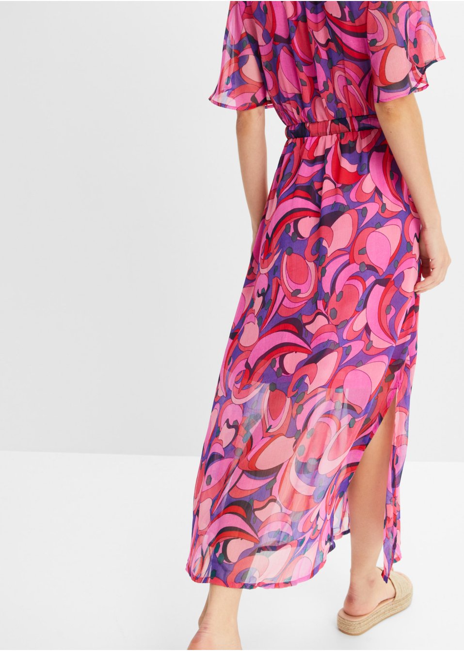 Robe en mousseline avec manches papillon