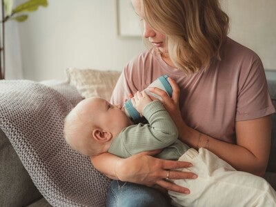 MAM Original Night Silikon Smokker 2-Pack & Easy Start Tåteflaske Anti-kolikk 260 ml, Blå