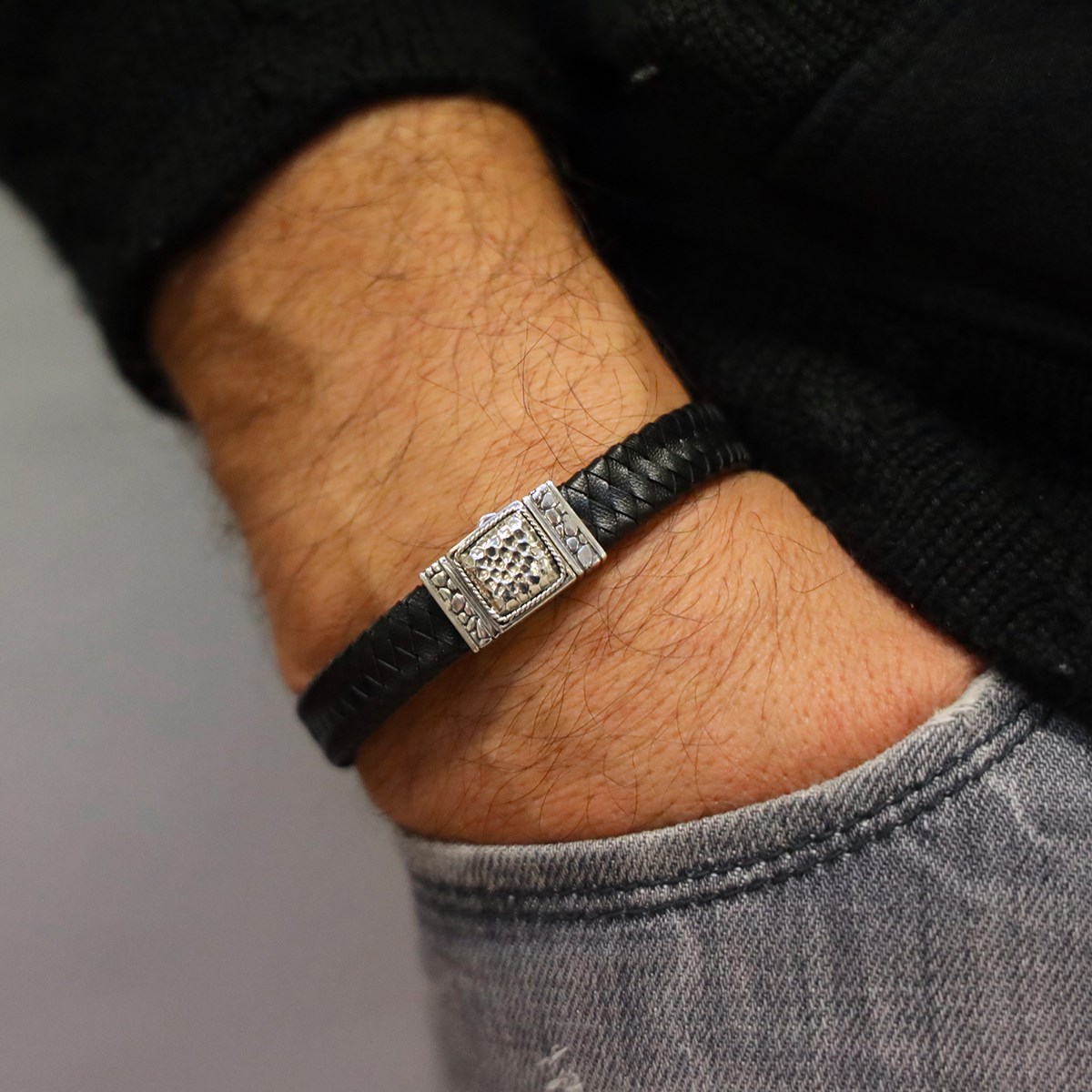 Bracelet Cuir Et Fermoir Argent Motif Ethnique Et Géométrique