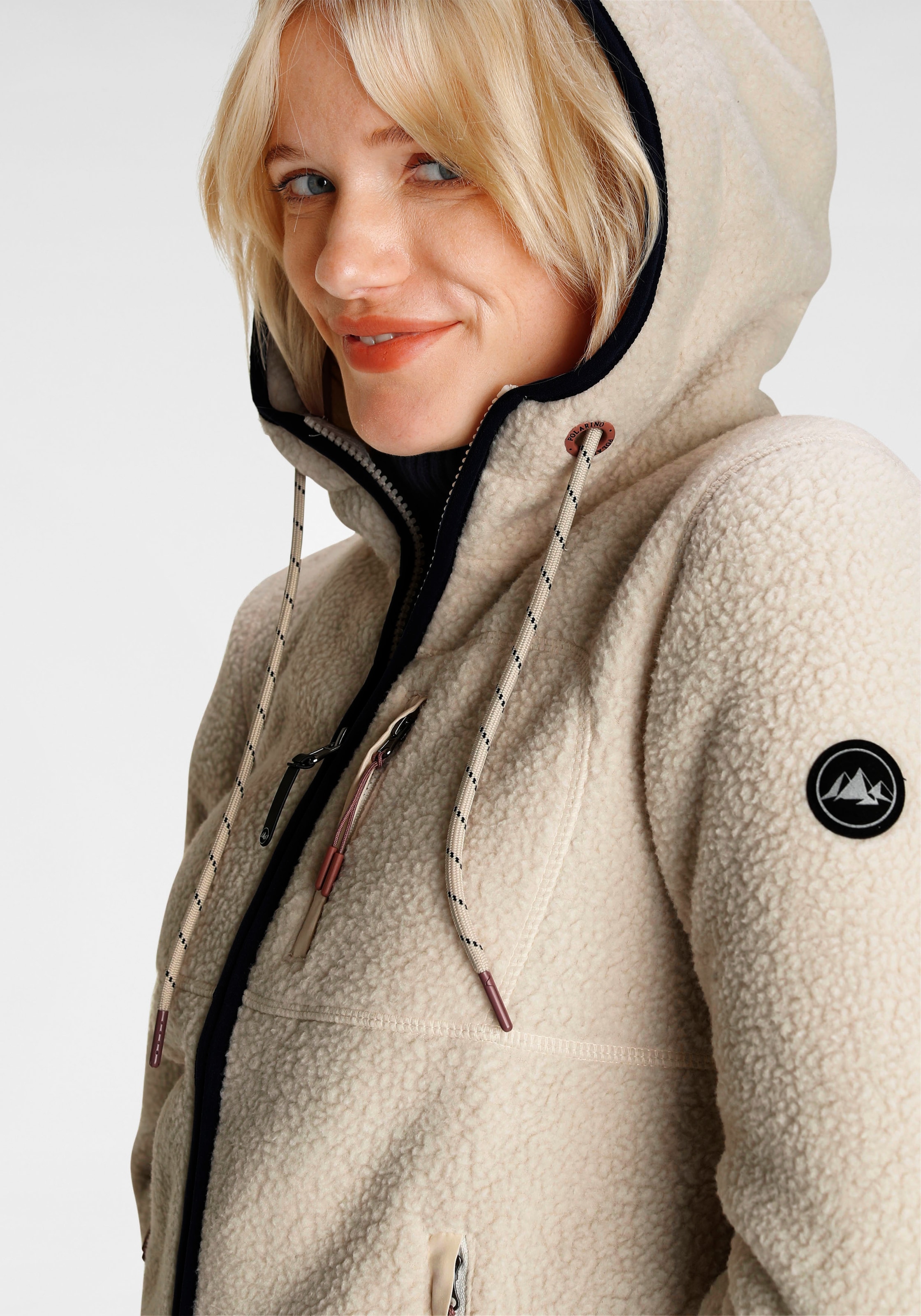 Polarino Fleecejacke mit Kapuze für kalte Tage,  aus schnell trocknendem Material,  Regular Fit