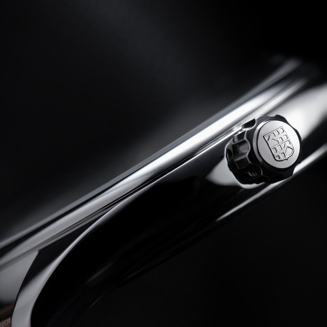 Frederique Constant Classics Quartz GMT Schwarz