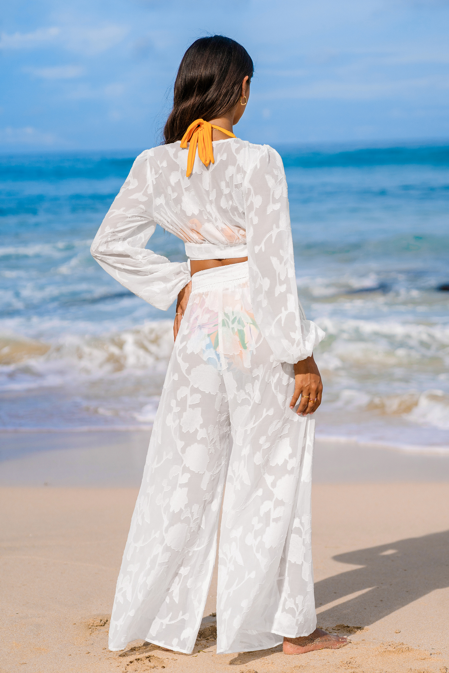 Haut cover up à manches bouffantes et fleurs blanc