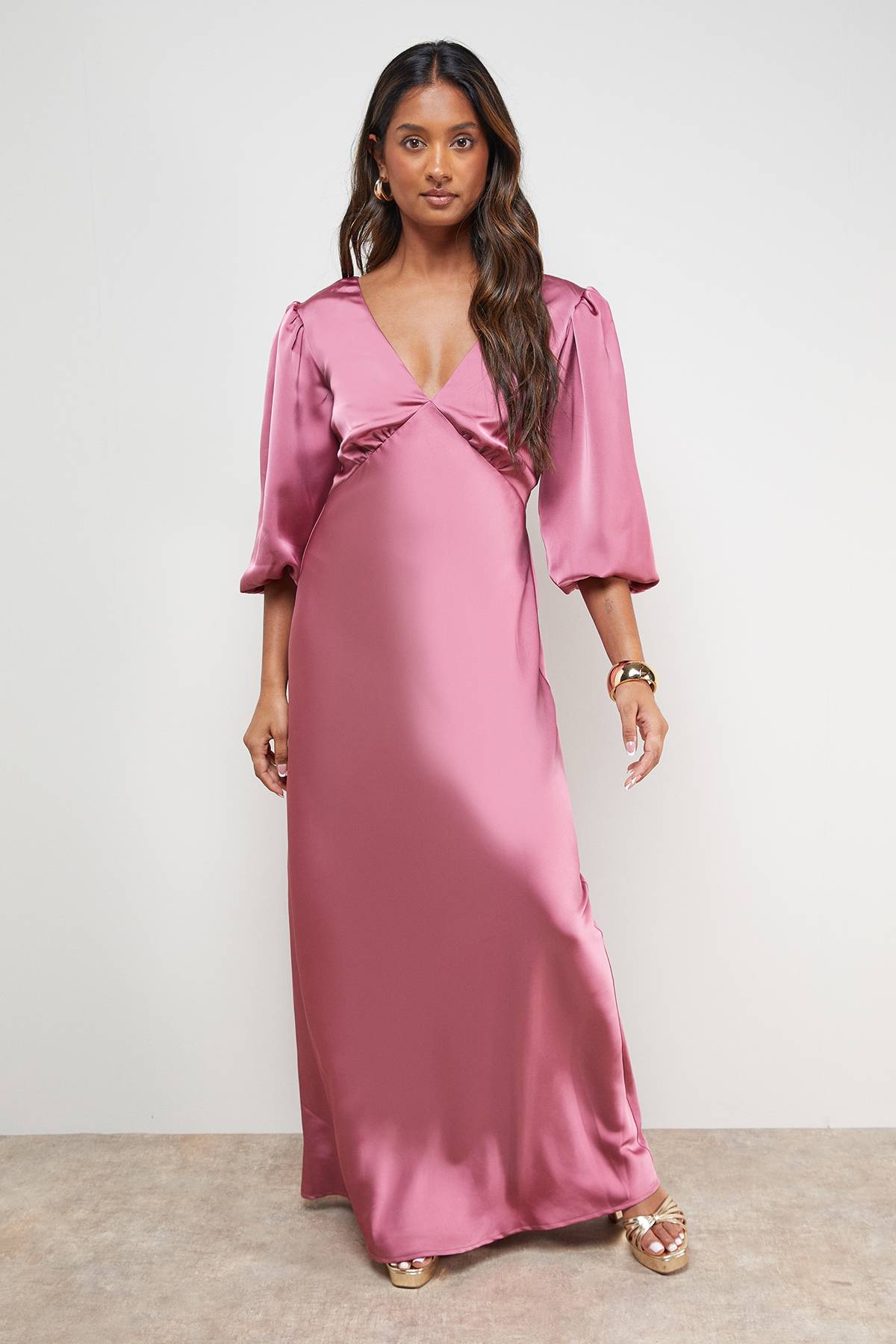 Oasis Robe Midi Satinée à Col V et Manches Ballon Taillée en Biais