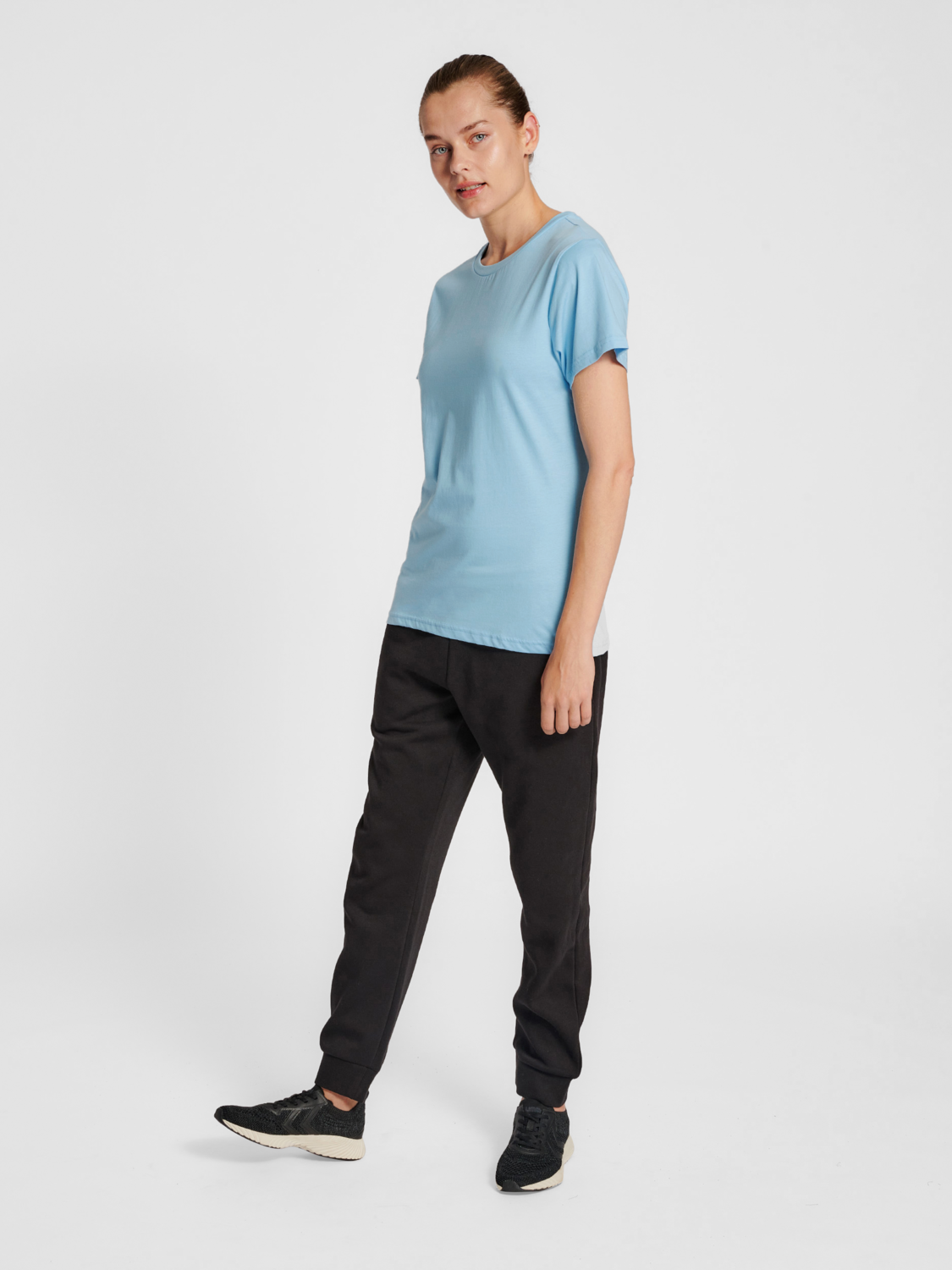 hmlRED BASIC T-SHIRT S/S WOMAN