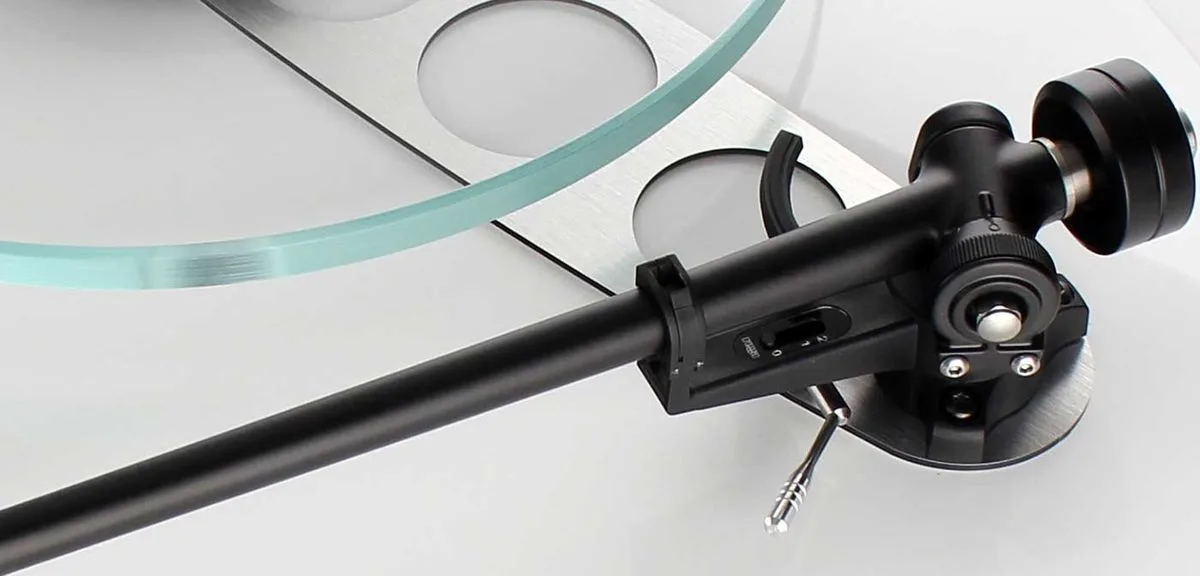 Rega Planar 3 Blanc laqué avec cellule Nd5 Platines vinyle hi-fi