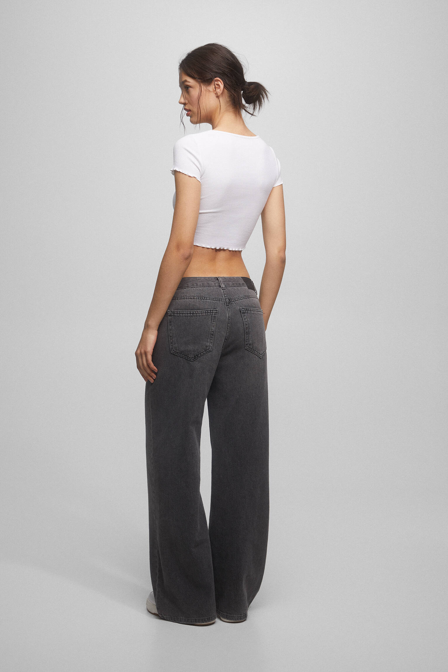 PACOTE DE BLUSAS CROPPED BÁSICAS - BRANCO/PRETO