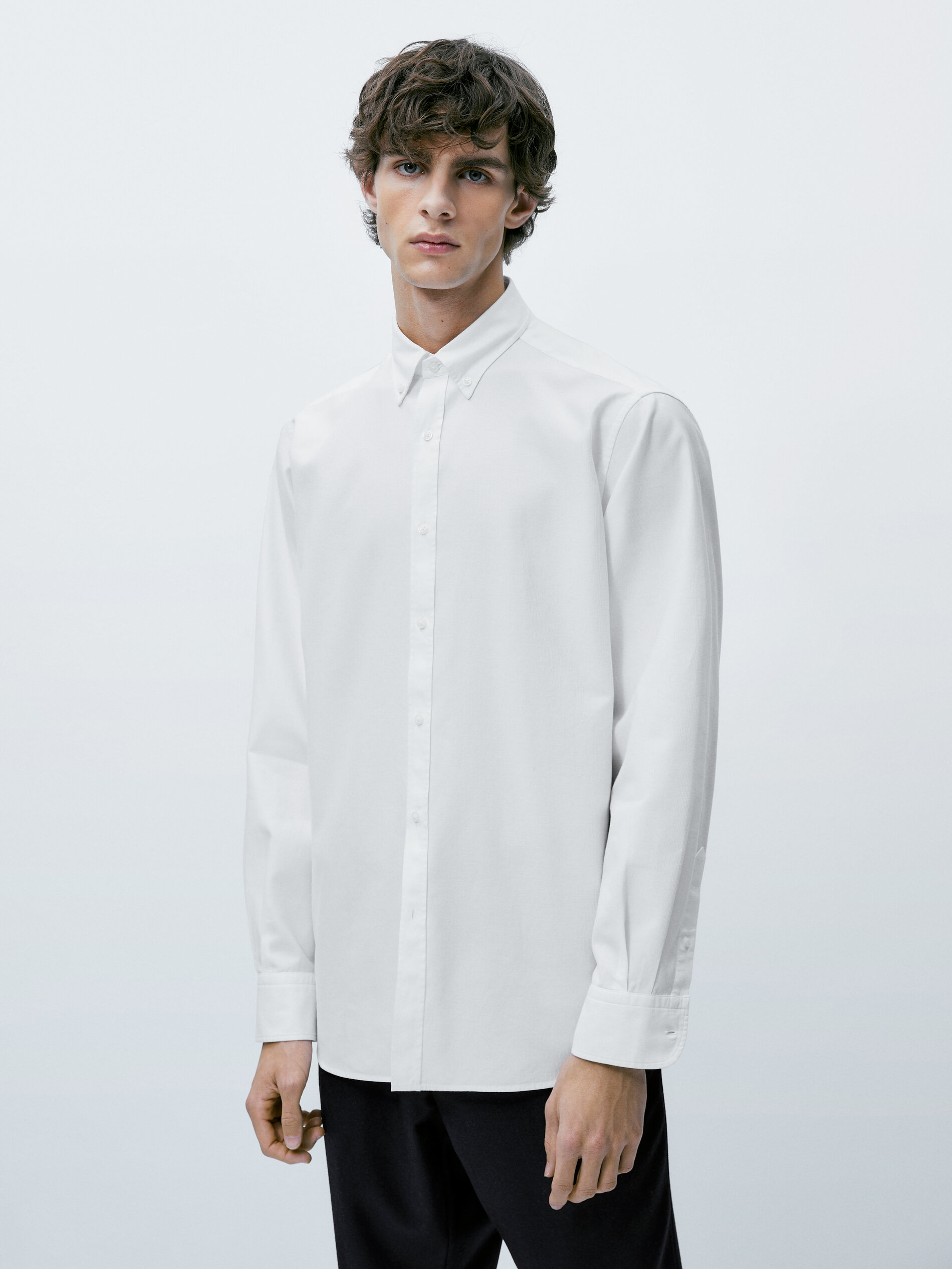 Camisa de algodão texturizado com modelagem slim fit - BRANCA