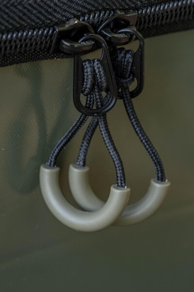 Sac à Appâts Korum EVA Solid Bait Station 8L (avec 2 Plateaux)
