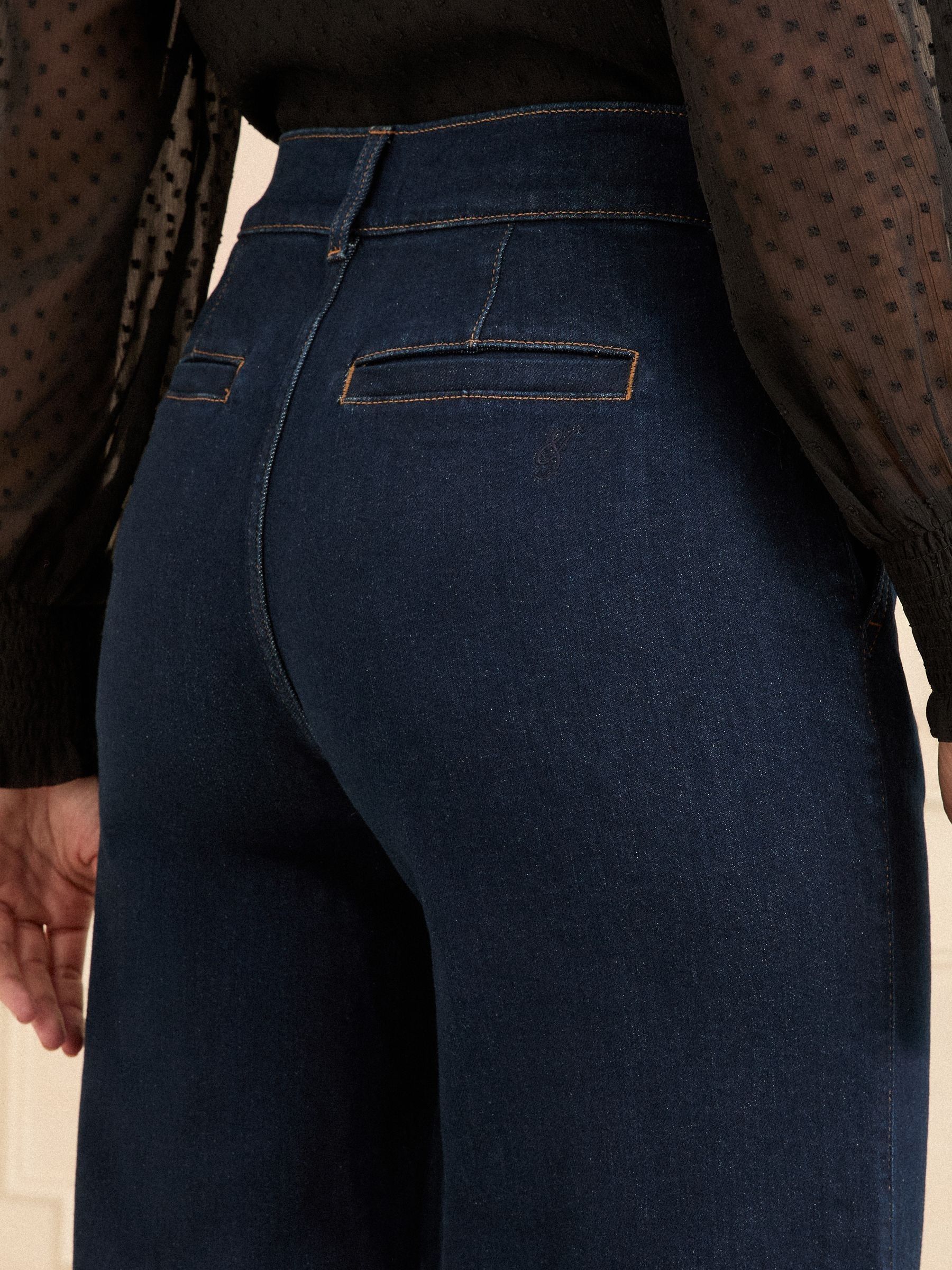 Love & Roses Getailleerde Jeans