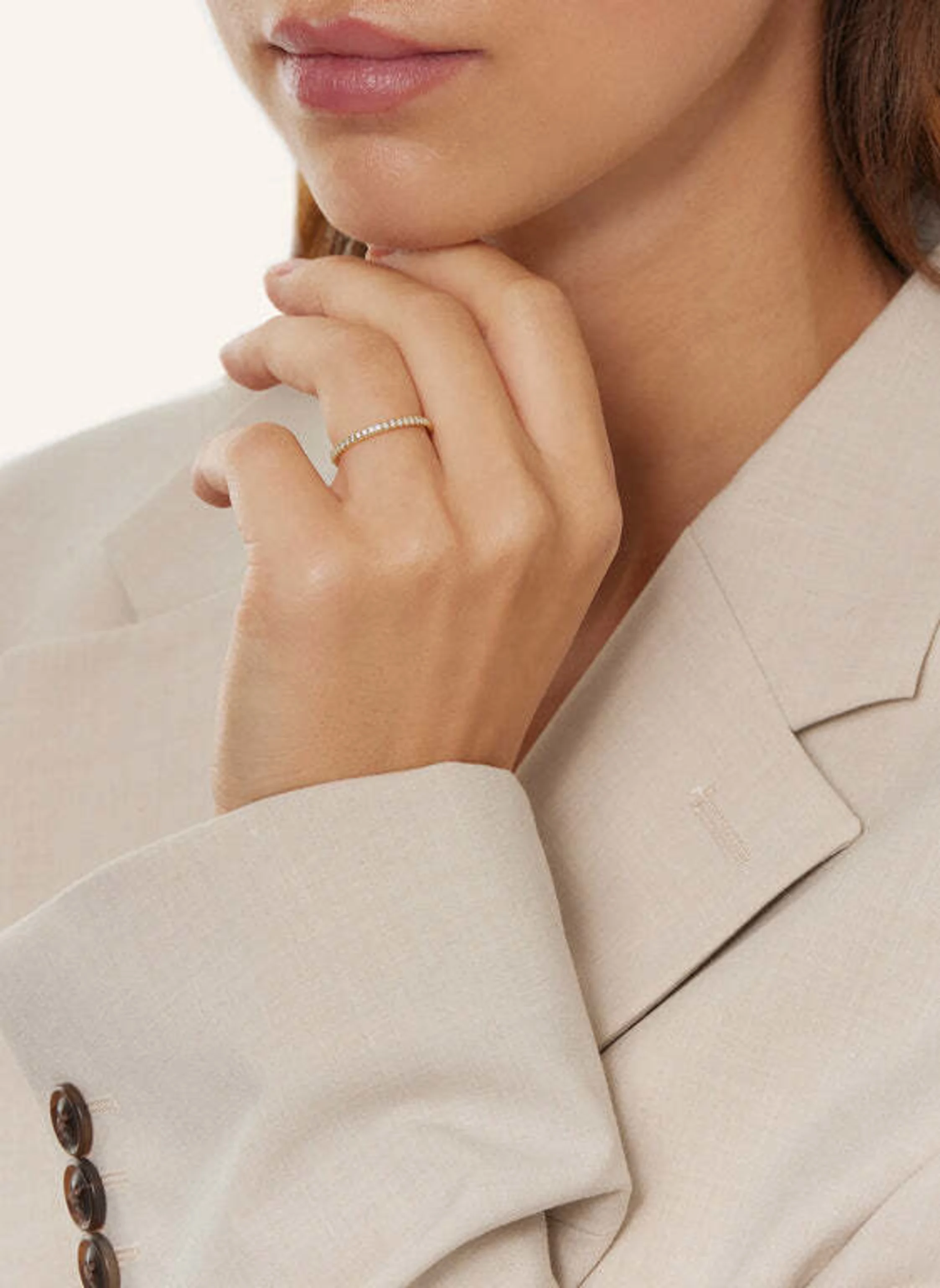 VEYNOU Ring MARA aus 18 Karat Gelbgold und 0,10ct. lab-grown Diamanten