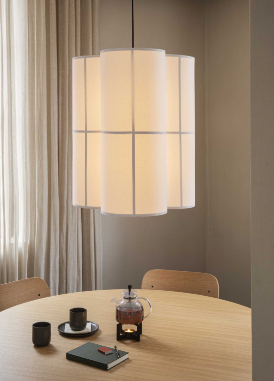 Audo Copenhagen Androgyne eettafel Ø150 donker eiken