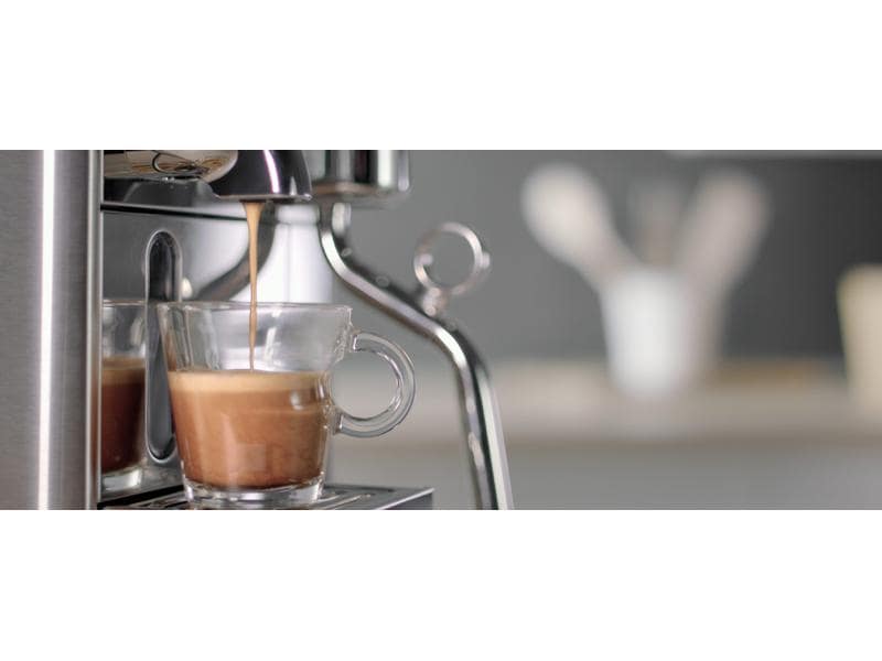 Sage Kaffeemaschine Nespresso Creatista Pro SNE900BSS Silbe Nespressomaschine der Original Line mit elektronischer Milchschaumeinstellung