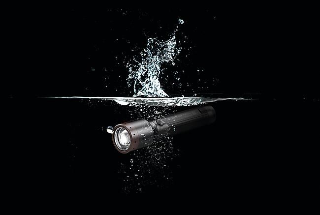 LED LENSER - LAMPE TORCHE P6 R CORE RECHARGEABLE
