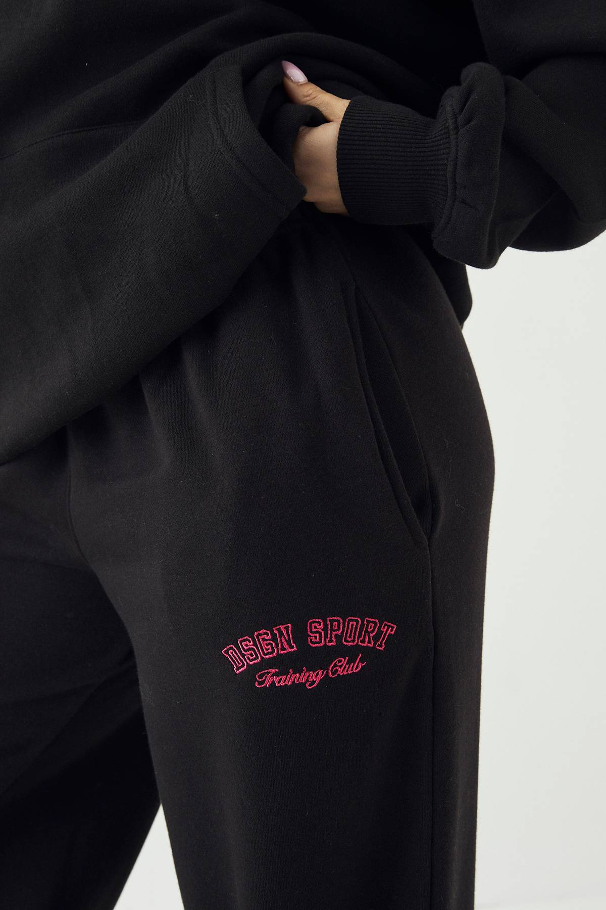 Jogging Droit DSGN Studio Sport Training Club