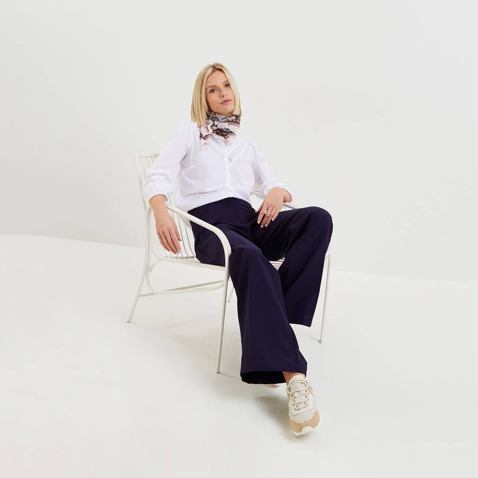 Chemise brodée femme