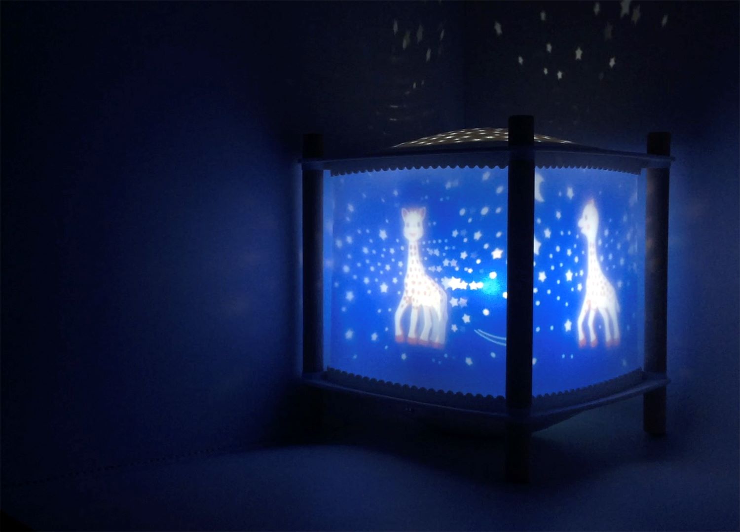 Lanterne magique 2.0 bluetooth – sophie la girafe