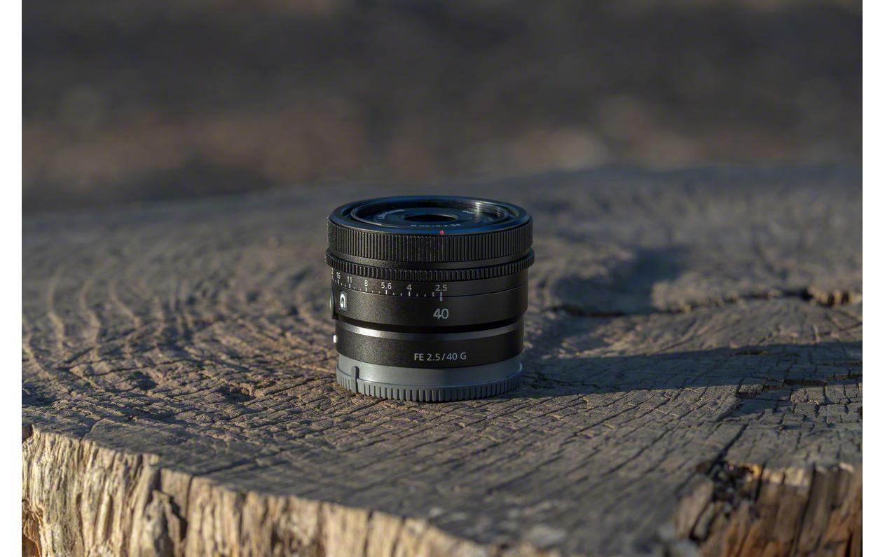 Festbrennweite FE 40mm F/2.5 G – Sony E-Mount<br>Kompaktes, robustes Standard-Objektiv mit 40 mm Brennweite