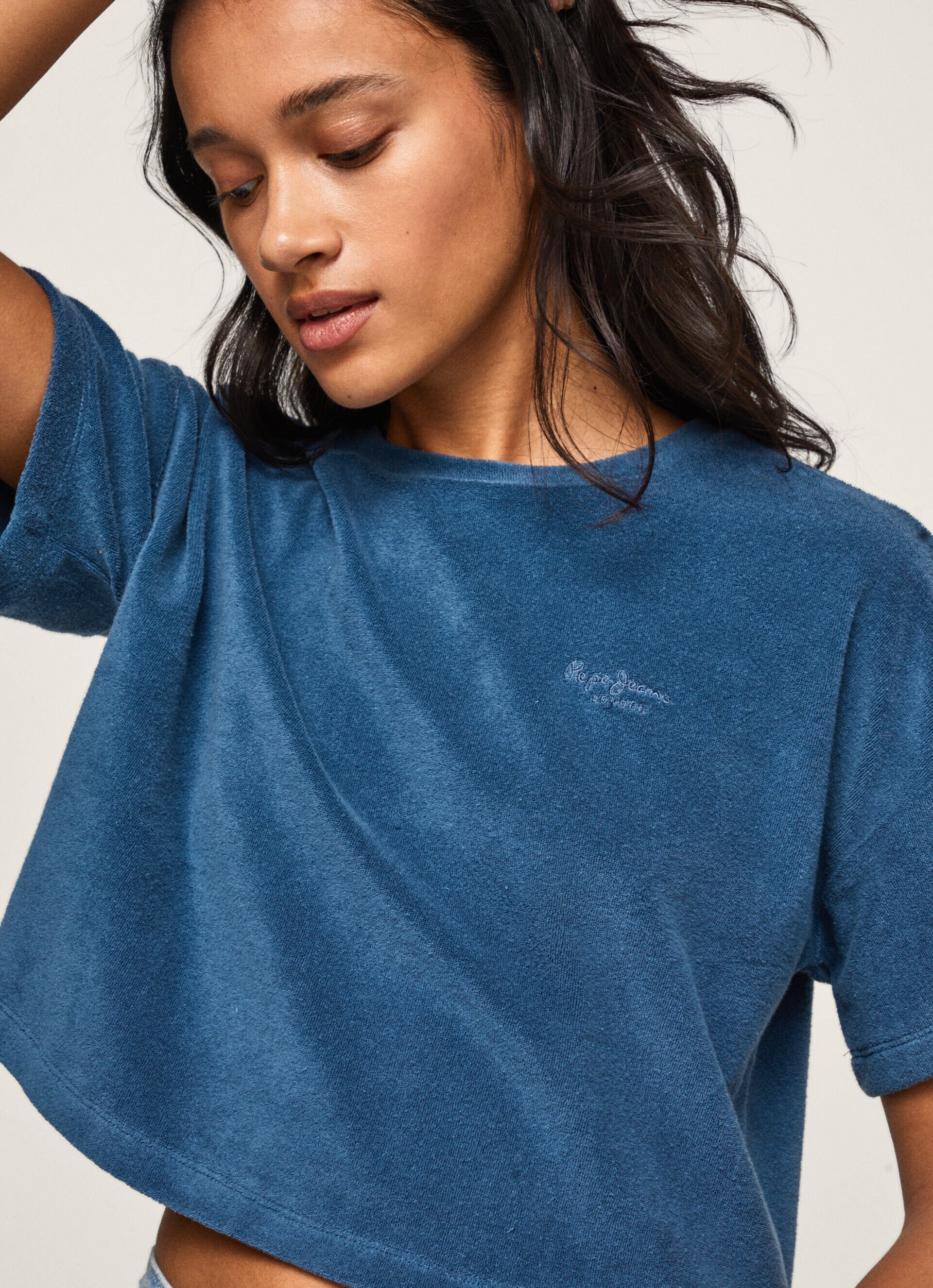 CAMISETA CROPPED COM EFEITO TOALHA - Jarman Azul