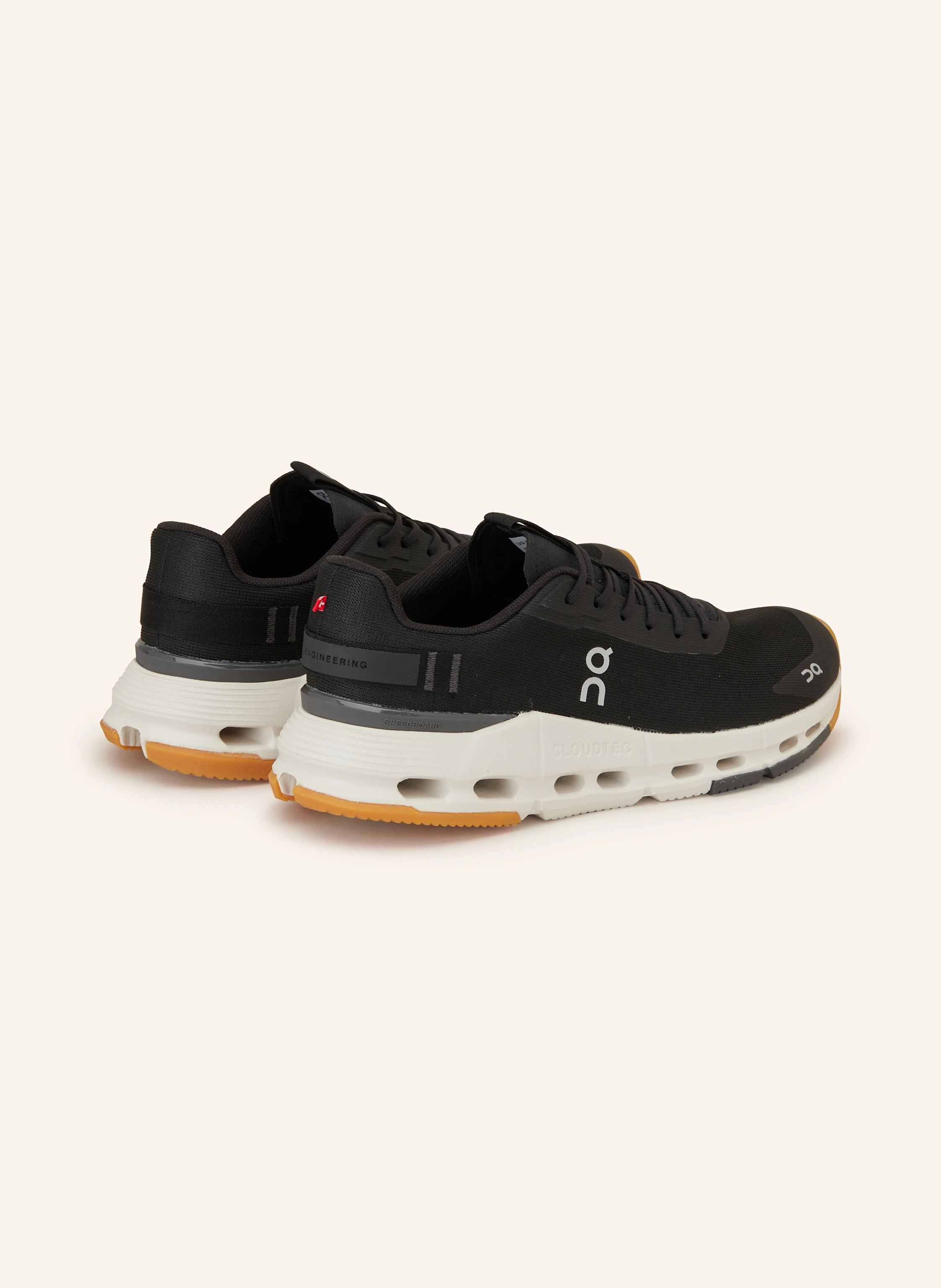 On Sneaker CLOUDNOVA FORM 2