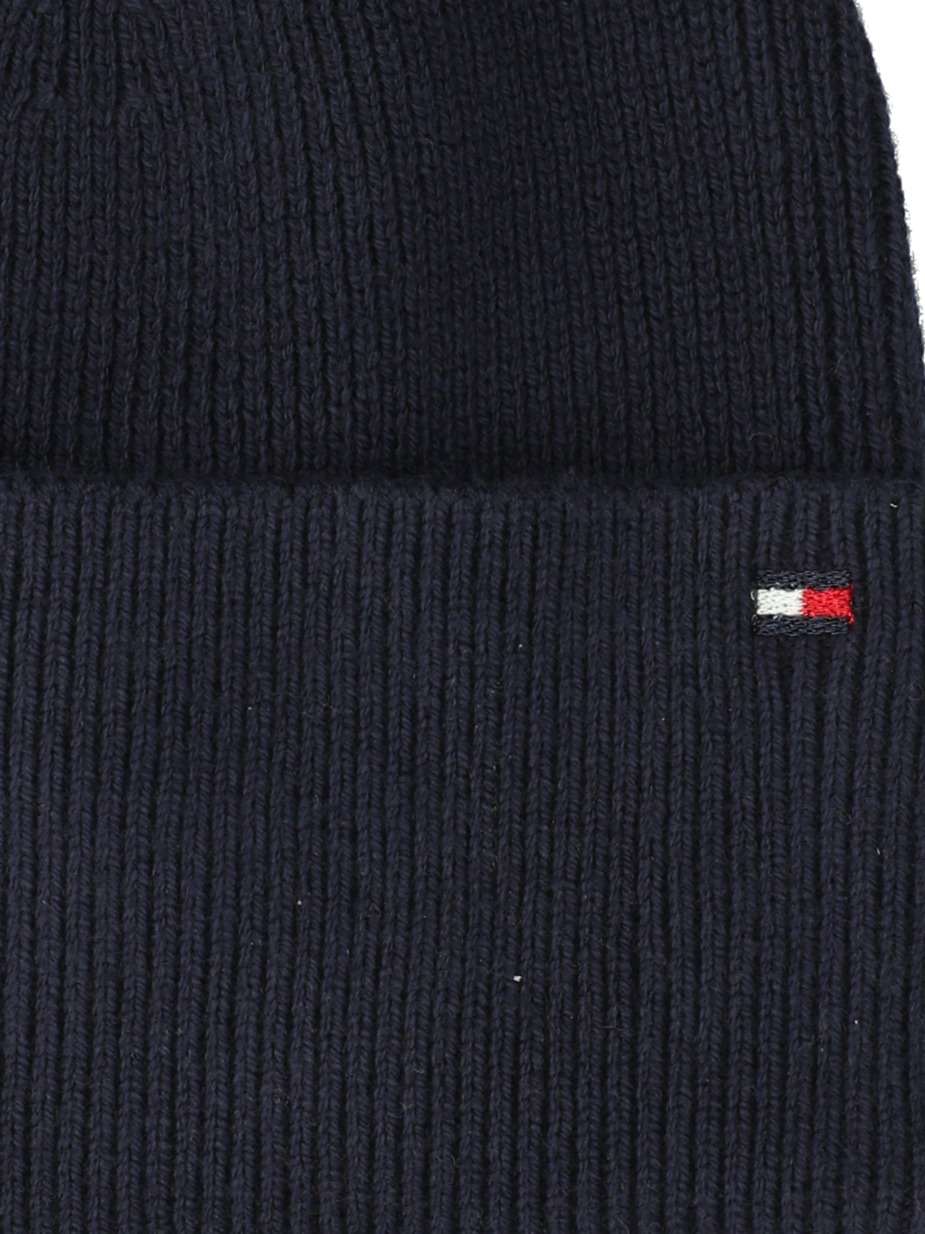 ESSENTIAL FLAG BEANIE