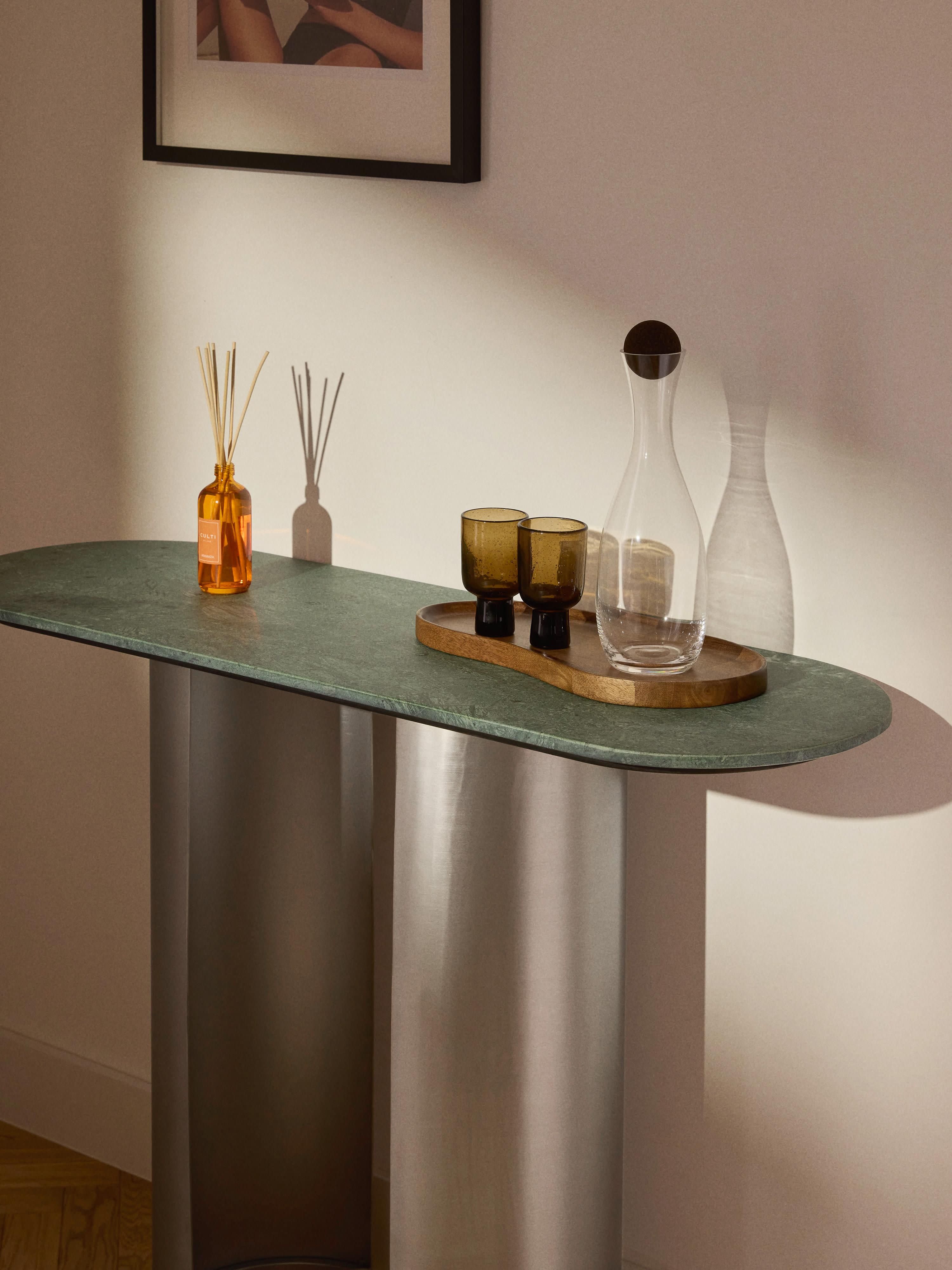Wandtafel Noam met marmeren tafelblad