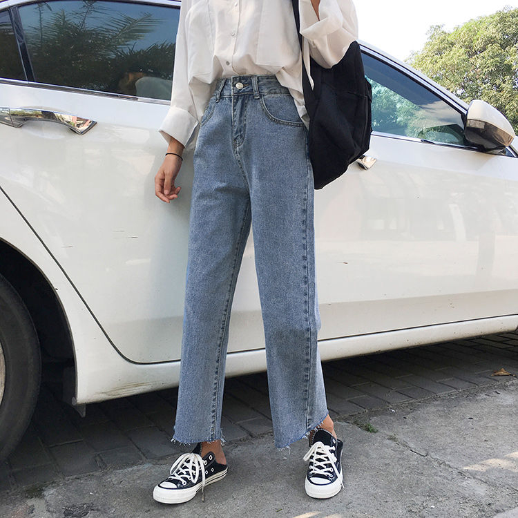 Cerauno - Cropped Straight Leg Jeans