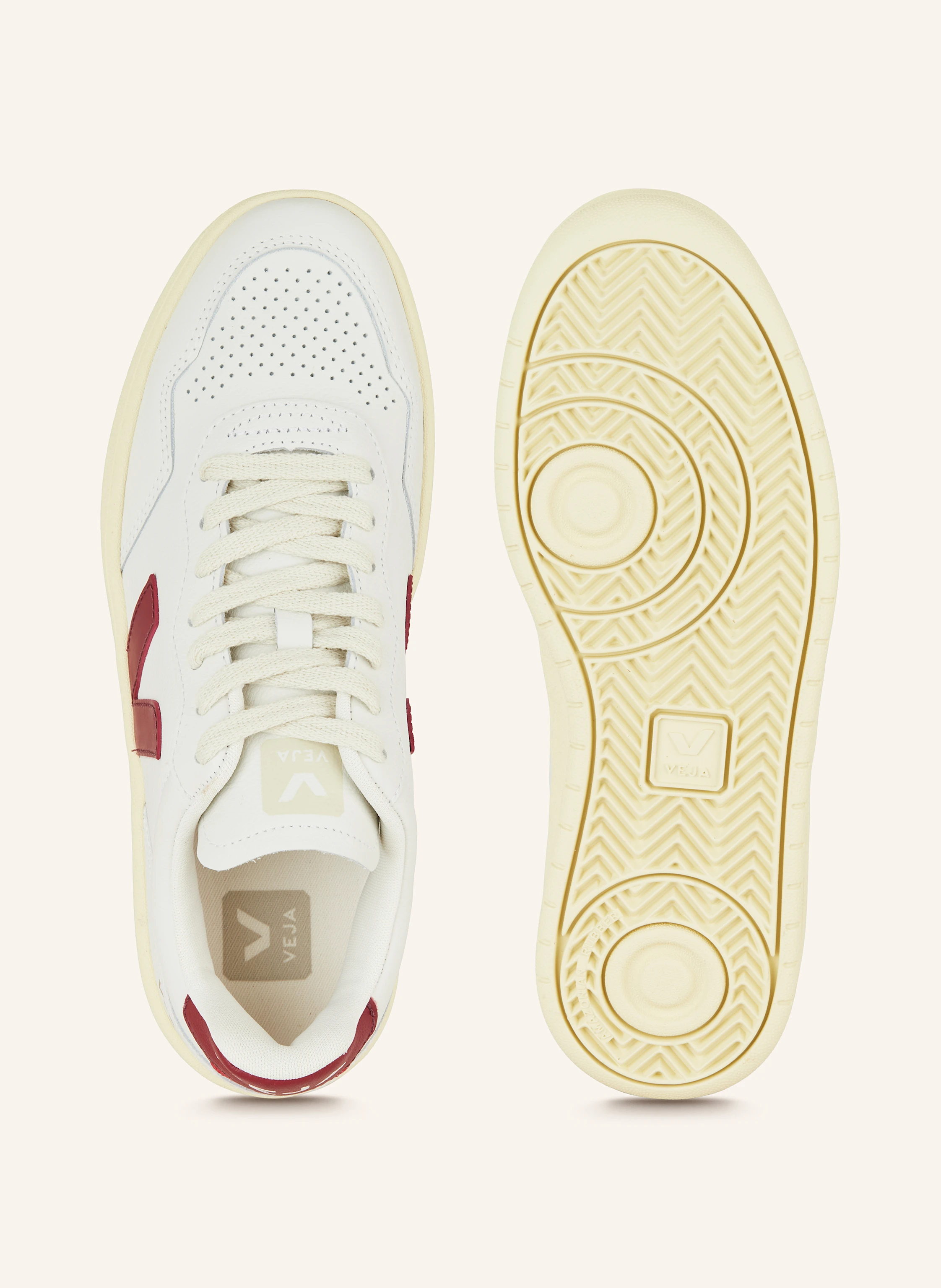 VEJA Sneaker V-90