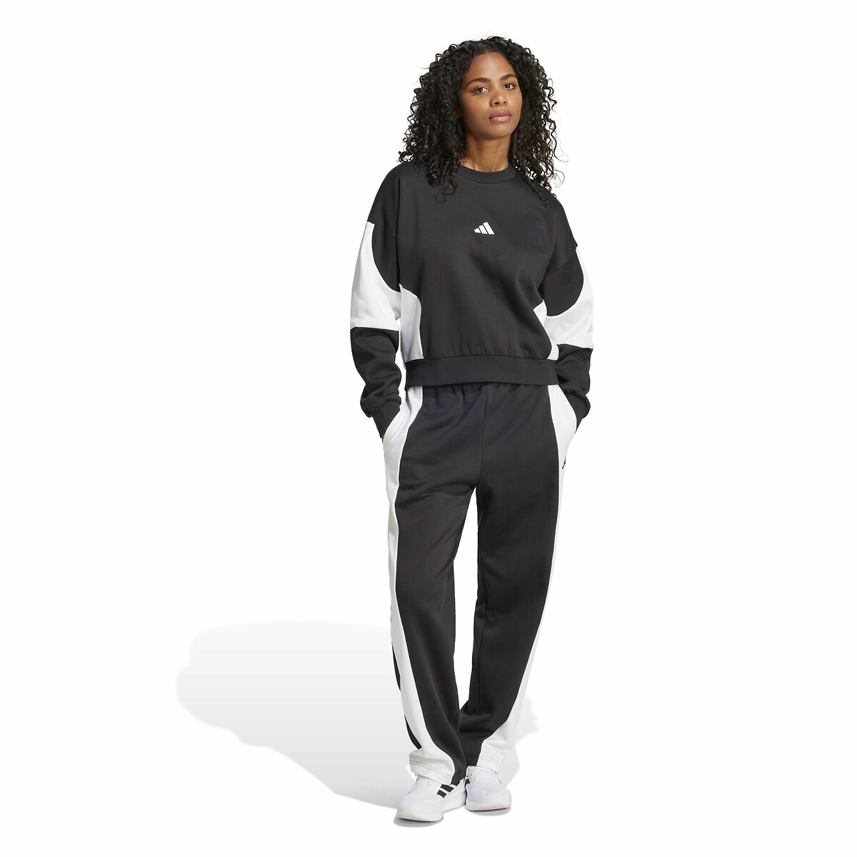 ROUPAS ESPORTIVAS ADIDAS<br>Conjunto de treino Lazydays