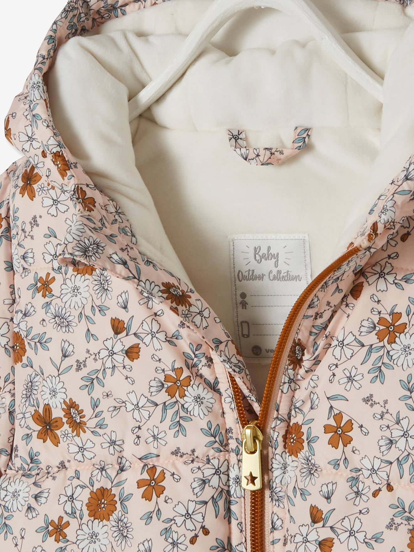 Macacão acolchoado floral para bebê, estampa rosa claro