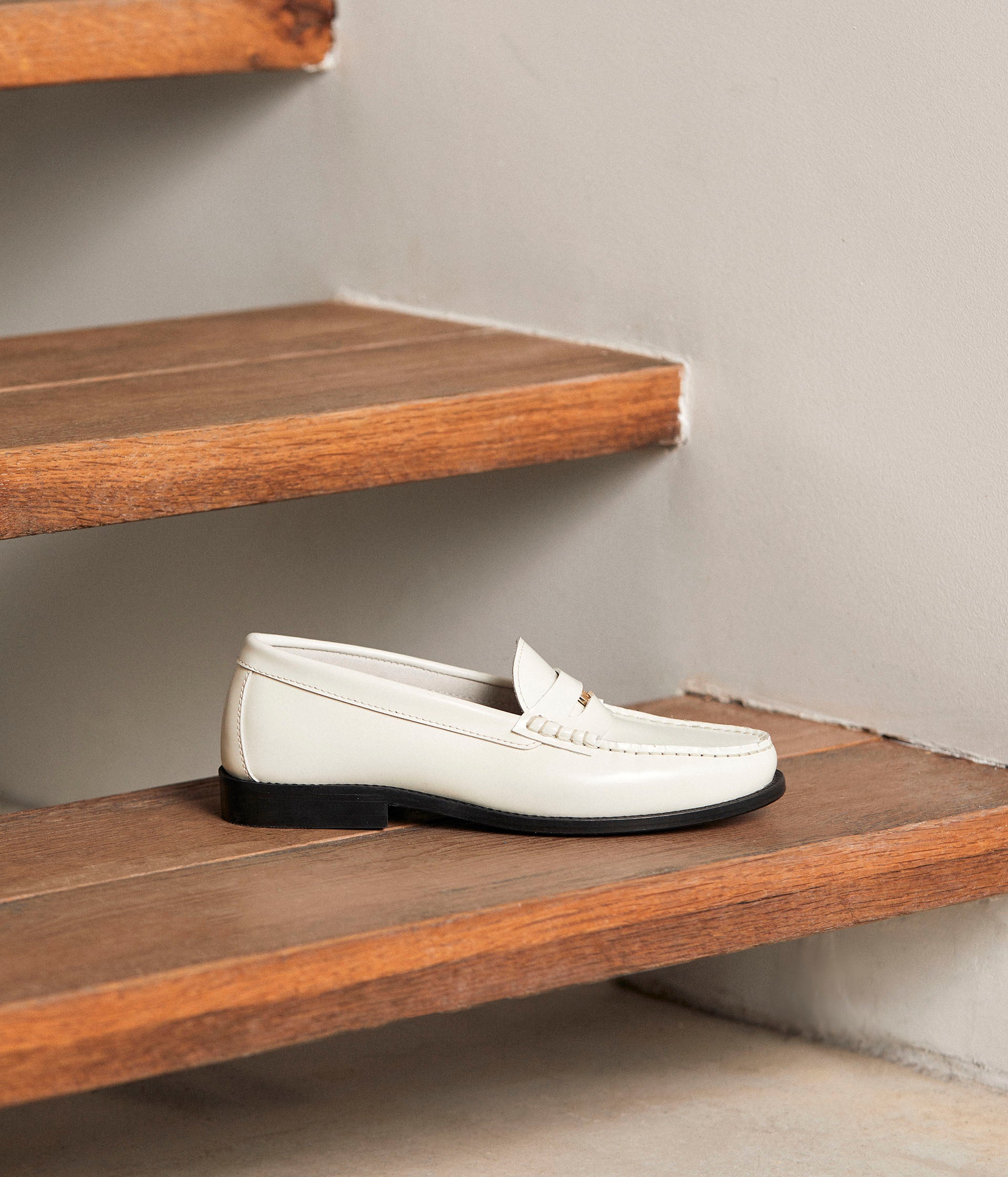 Mocassins vernis écrus Vito