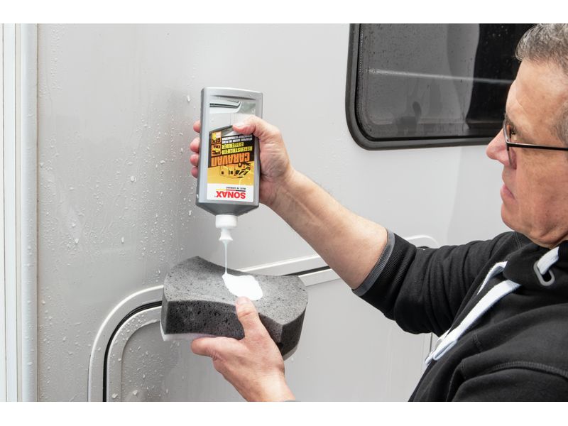 Sonax CARAVAN RegenstreifenEntferner, 500 ml Spezialreiniger für Wohnmobil, Camper, Wohnwagen