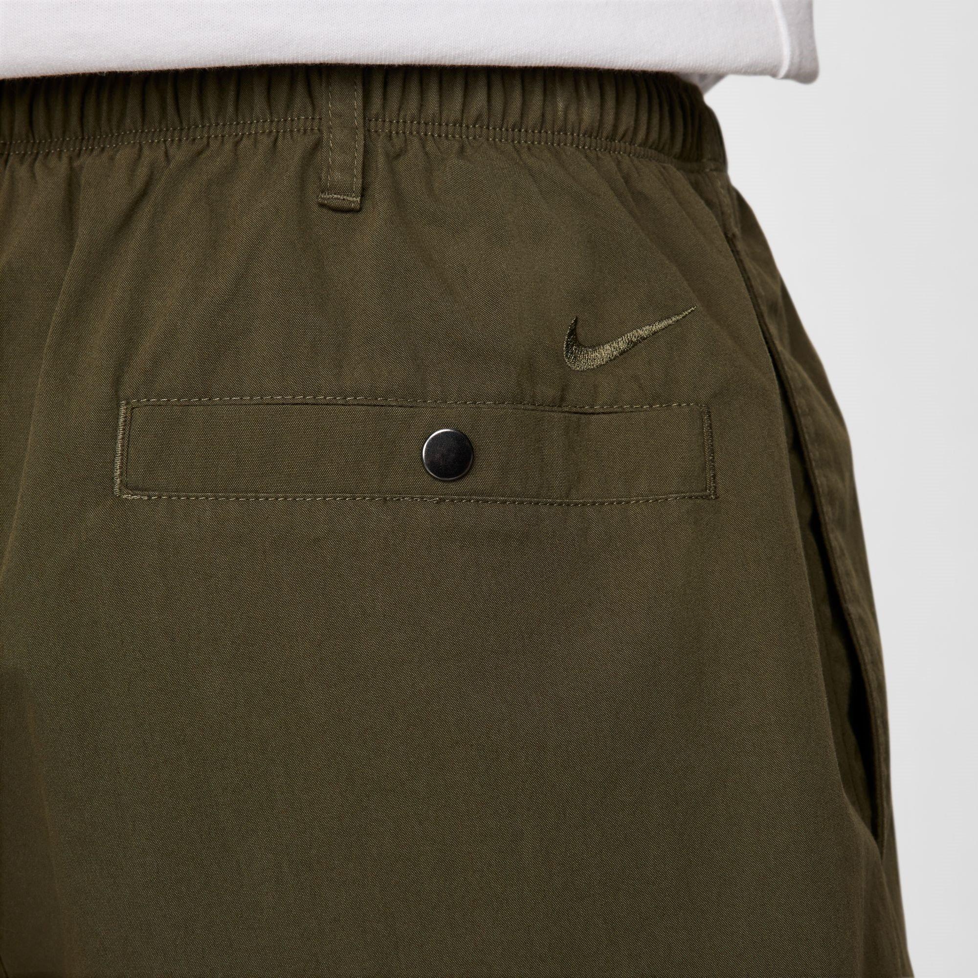 Nike Loose Mid Length Cargo Shorts Mens