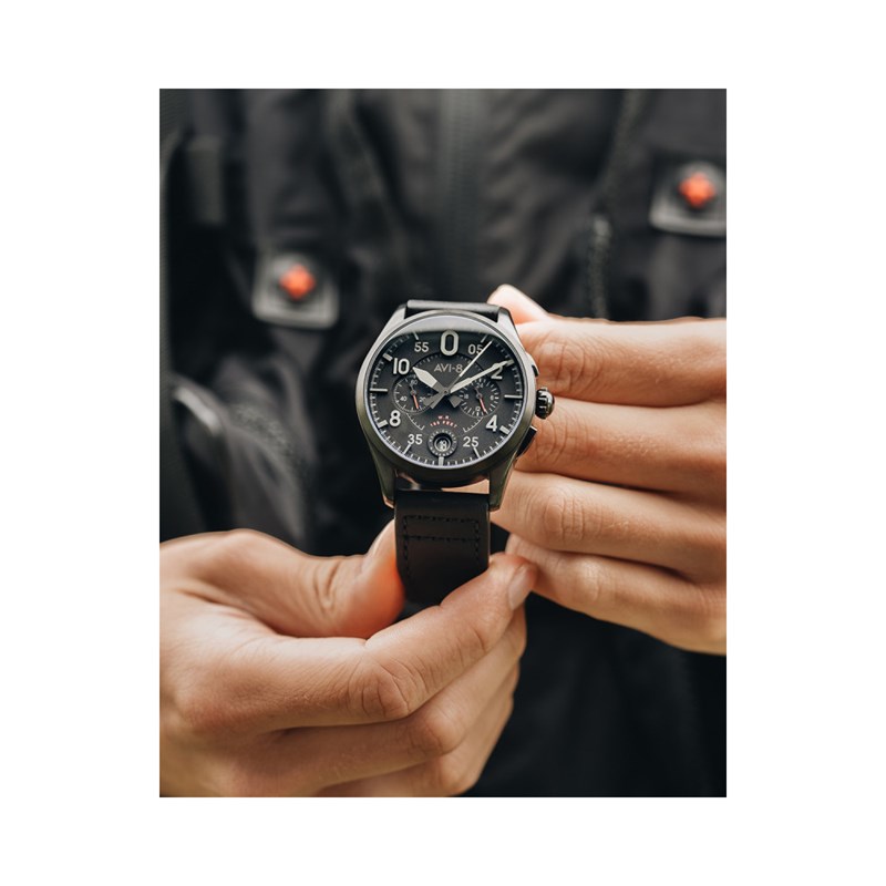 Montre homme japonais meca-quartz chronographe AVI-8 - Bracelet cuir véritable de vachette - Date