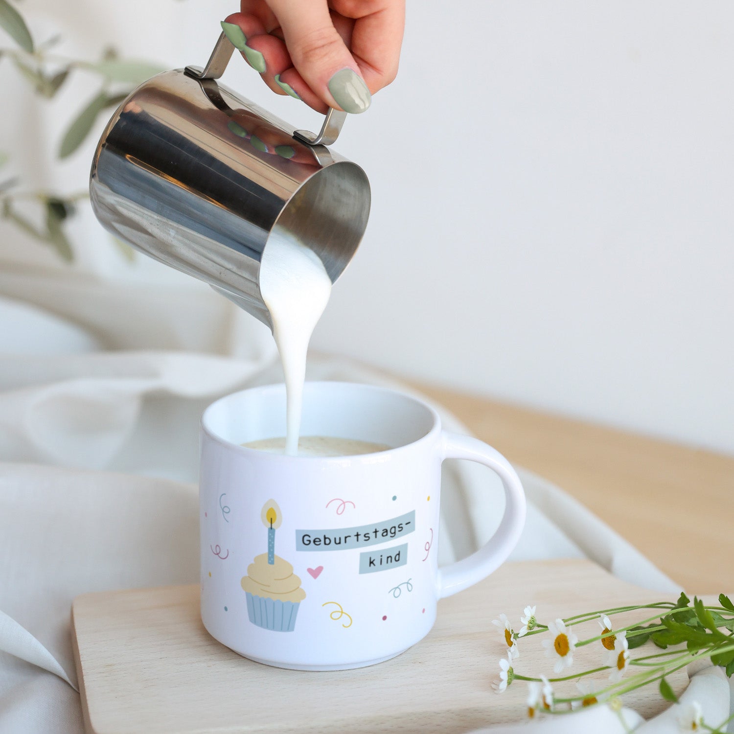 Jumbo-Tasse „Geburtstagskind“ blau