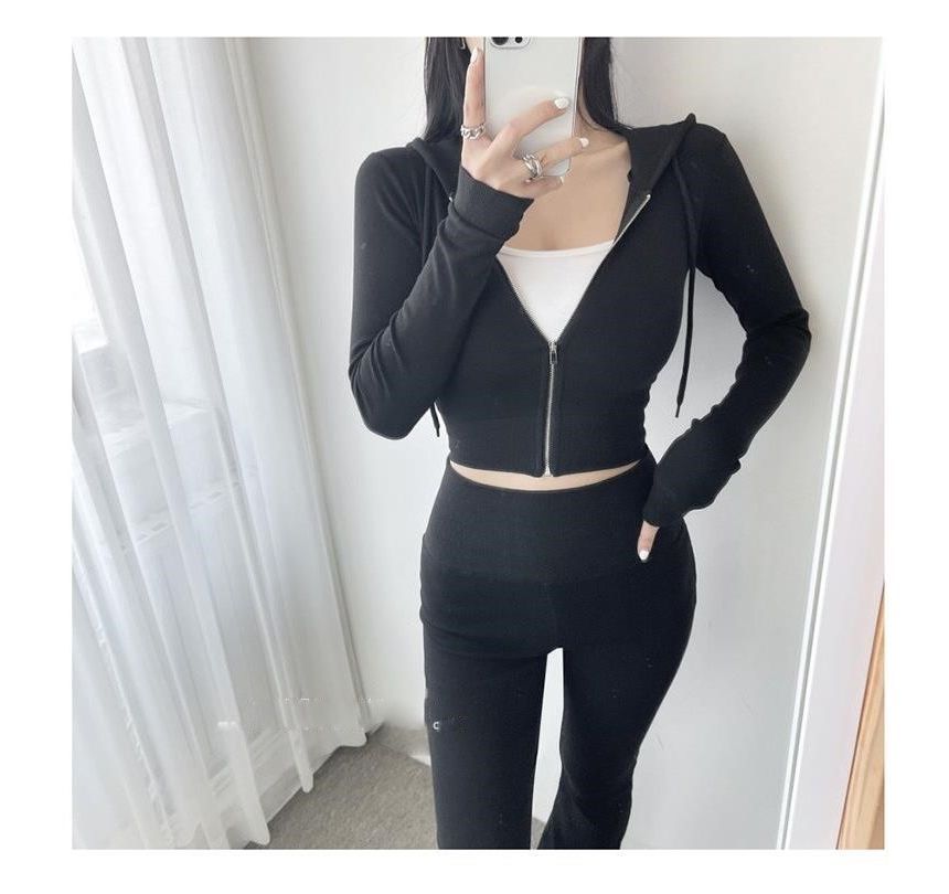 500 STUDIO - Set: effen cropped hoodie met rits + high waist flared pants