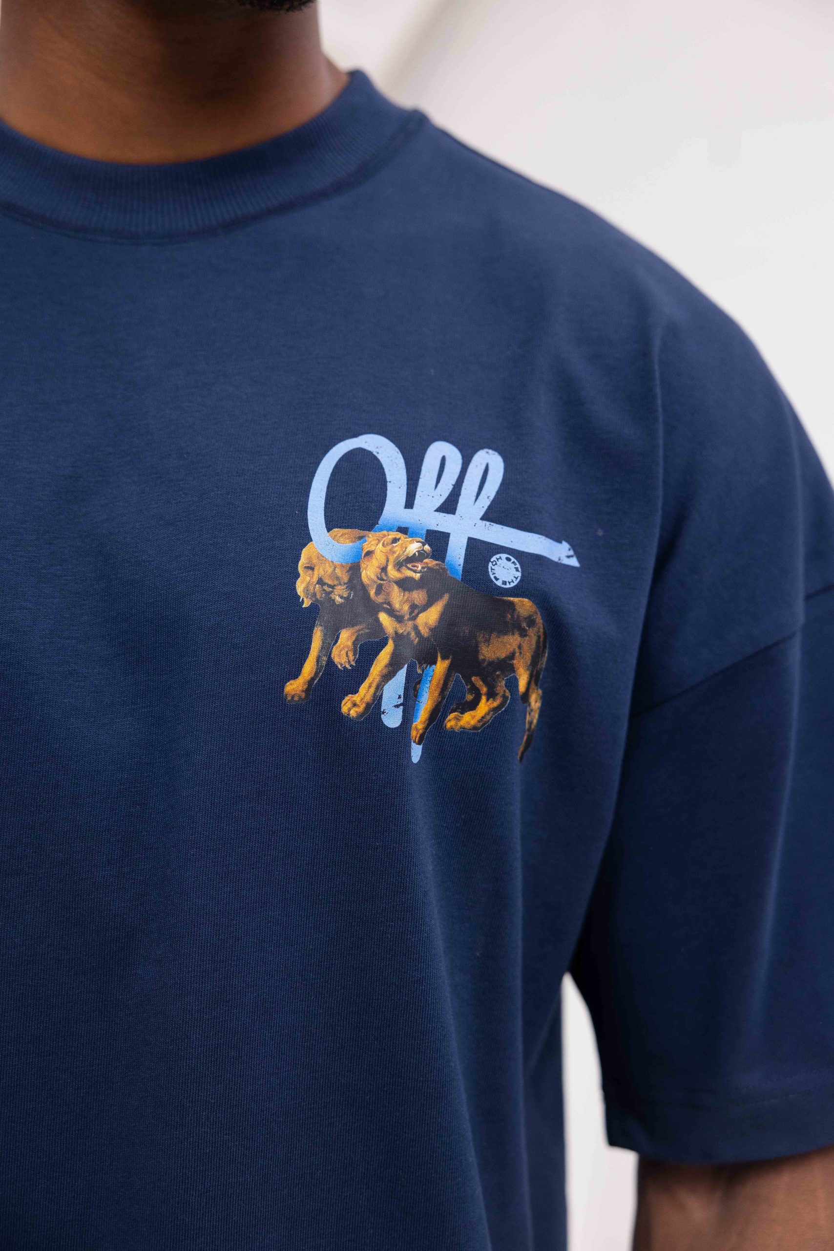 Off The Pitch Lion T-Shirt Heren Donkerblauw