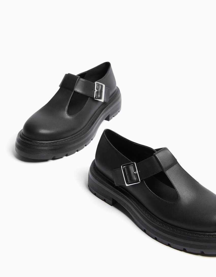 Sapatos Mary Jane baixos