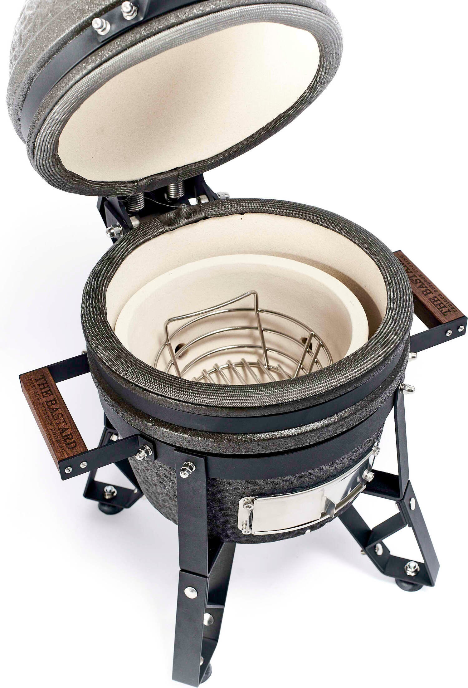 The Bastard kamado barbecue Urban Small D 32 H 64 cm