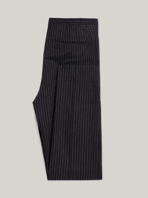 Terno de duas peças slim fit com risca de giz e estampa de bolinhas