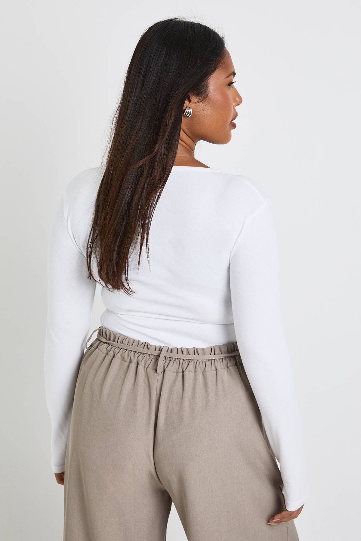 boohoo Body Plus Basic à manches longues avec décolleté échancré
