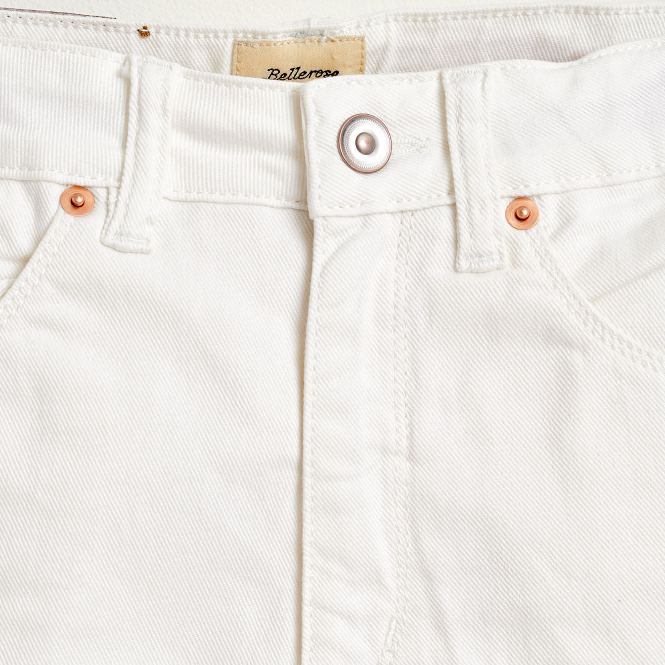 Bellerose Short en jean Petite coupe boyfriend blanc