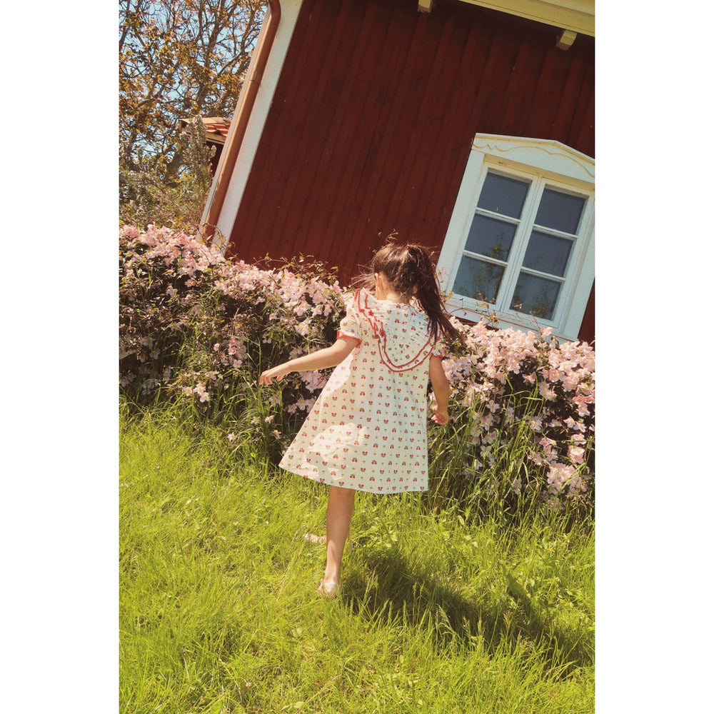 Køb Flöss Soft White Berry Sofia Kjole