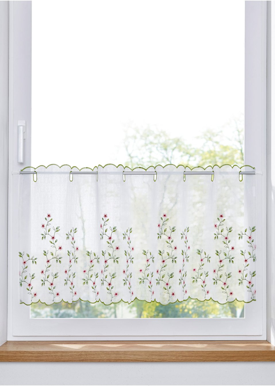 Brise-bise à broderie florale