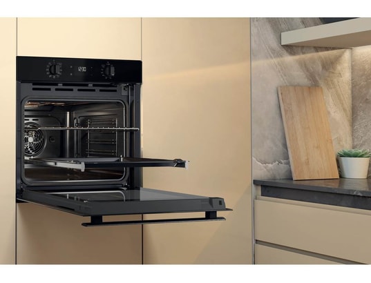 WHIRLPOOL - Four encastrable pyrolyse OMR58RR1B, 71 litres, Pack FlexiClean, Rail