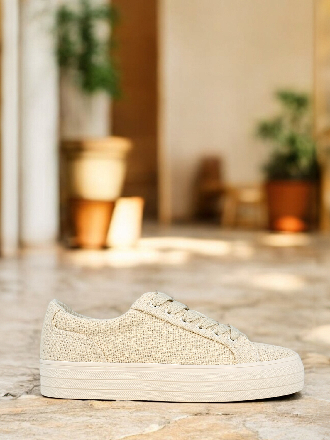 Duffy Amadola Beige