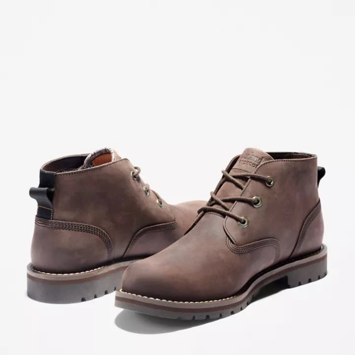 Bota Chukka impermeável Larchmont II para homem, na cor marrom escuro.